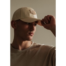 Blackskies Crest Classic Baseball Cap | Unisex Strapback Cap Men Ladies Basecap Curved Polo Hat - Desert