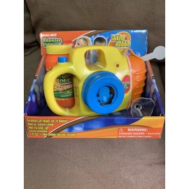 BUBBLES OF FUN TALKING BUBBLE CAMERA SOUNDS & LIGHTS YELLOW/GREEN SUPER CUTE!!