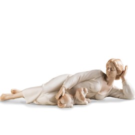 MTME Porcelain Figurines, colse to me, Memorabilia, Mother Gifts, sulpture Home Decor (with Dog)