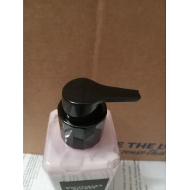 Victoria's Secret Scandalous Fragrance body Lotion 8.4 oz New