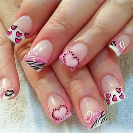 24Pcs Valentines Press on Nails Black Pink Heart French Tip Fake Nails Black White Lips Full Cover Pink Glitter Tip Glue on Nails Cute False Nails Reusable Stick on Nails for Women Acrylic Nails