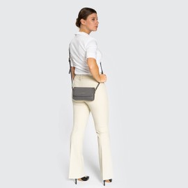 Lazarotti Bologna Leder Umhängetasche Damen | verstellbarer Schulterriemen | mittelgroße Crossbody Bag | Schultertasche 21 cm