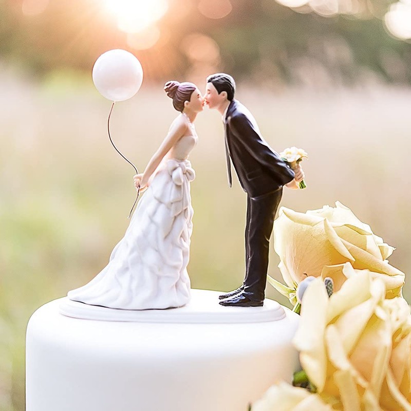 Weddingstar Leaning in for a Kiss Couple Figurine
