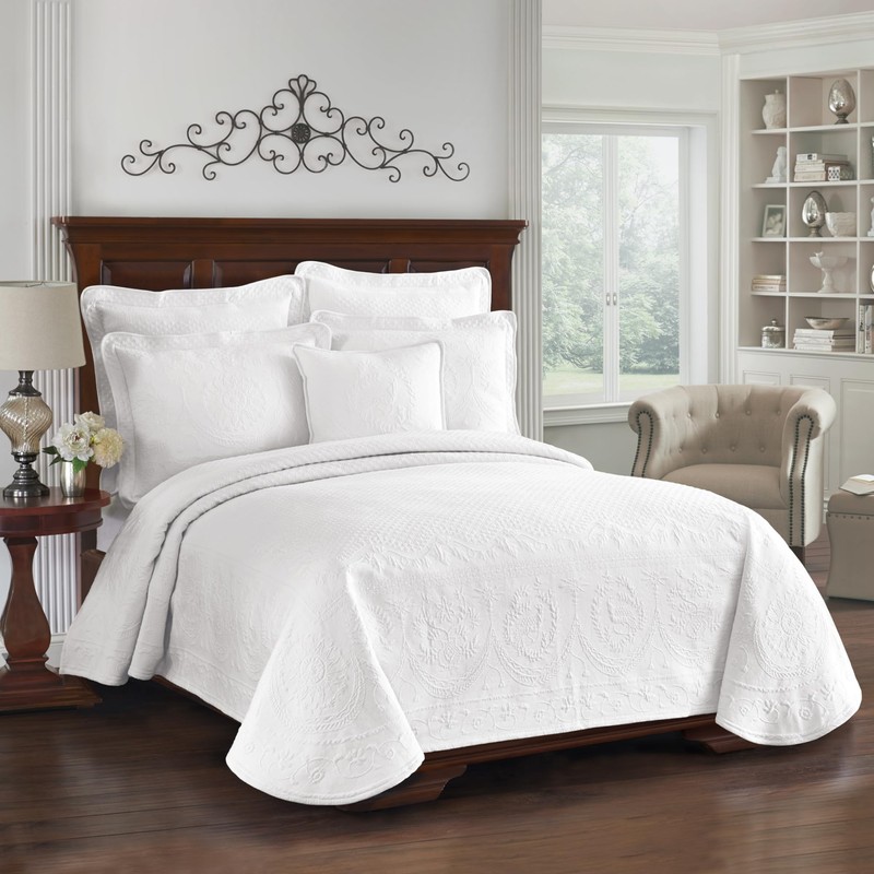 Historic Charleston King Charles Matelasse 13990020X026WHI Standard Sham, White