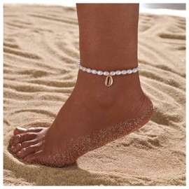 Erimberate Bohemian Pearl Shell Chain Anklet Gold Seashell Ankle Bracelet Pearl Cowrie Shell Anklet Adjustable Pearl Anklet Chain Summer Beach Foot Chain Jewelry for Women