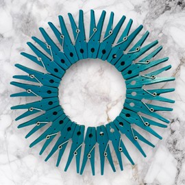 herbeschick.® Recycled Plastic Clothes Pegs, Pack of 24, Made in Portugal, Robust and Durable, Three Colours, with Practical Storage Bag, Sustainable, Extra Strong Spring (Blue)