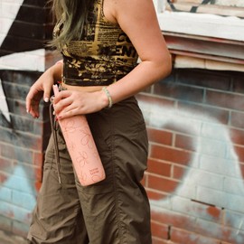 BOTTLE BOTTLE Insulated Water Bottle 24oz with Straw Lid and Handle for Sports Travel Gym Stainless Steel Water Bottles Double-Wall Vacuum Metal Thermos Bottles Leak Proof BPA-Free (Petal Passion)