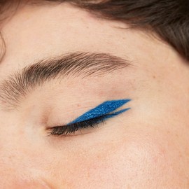 3INA MAKEUP - Vegan - Cruelty Free - The 24H Eye Stick 848 - Light Blue - 24H Waterproof Formula - Creamy Texture - Eyeshadow Pen - Highly Pigmented - Quick Drying - Matte Shimmer Metalic