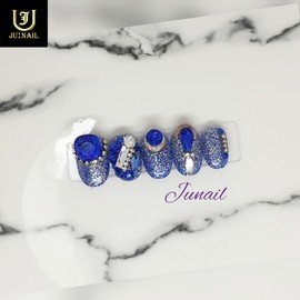 Blue Diamond Handmade Nail Tips - Short Straight Coffin / 블루다이아 수제네일팁 - 숏일자형코핀