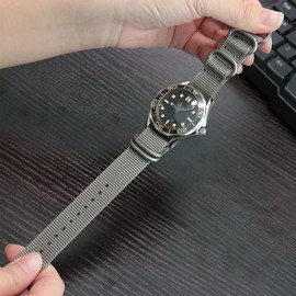 Niziruoup Watch Band Nylon Strap 18mm 20mm 22mm 24mm One-Piece Classic Military Style Band Ballistic Premium Thru Watch Strap with Heavy Buckle Watch Bracelet Replacement Band for Men Women