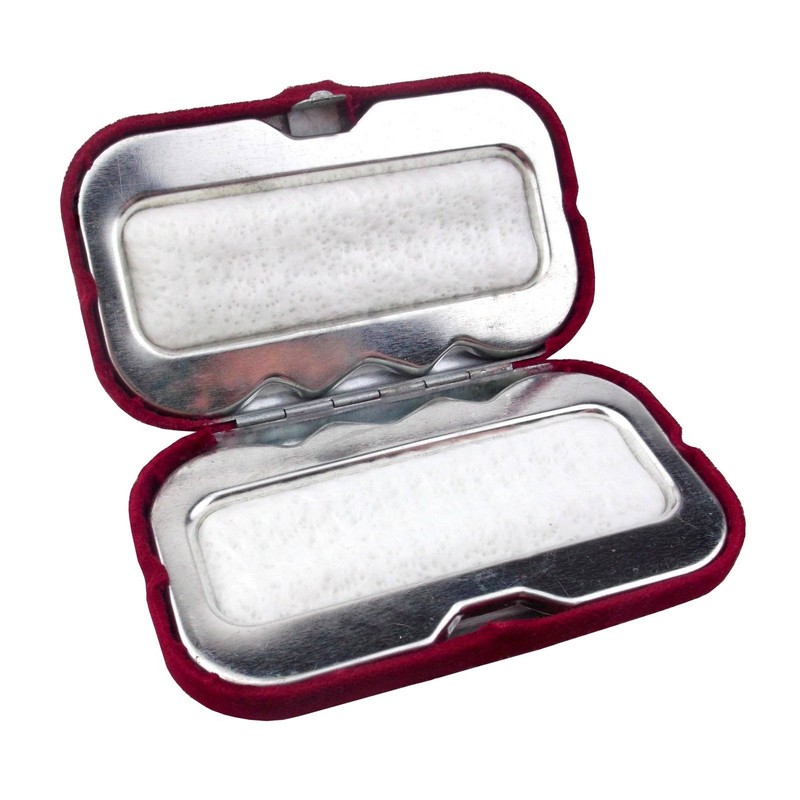 Pocket Warmers with Carbon Sticks in box is green