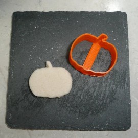 AJT PUMPKIN SHAPE CENTER FOR JAM FILLED LINZER COOKIE CUTTER MADE IN USA PR5145