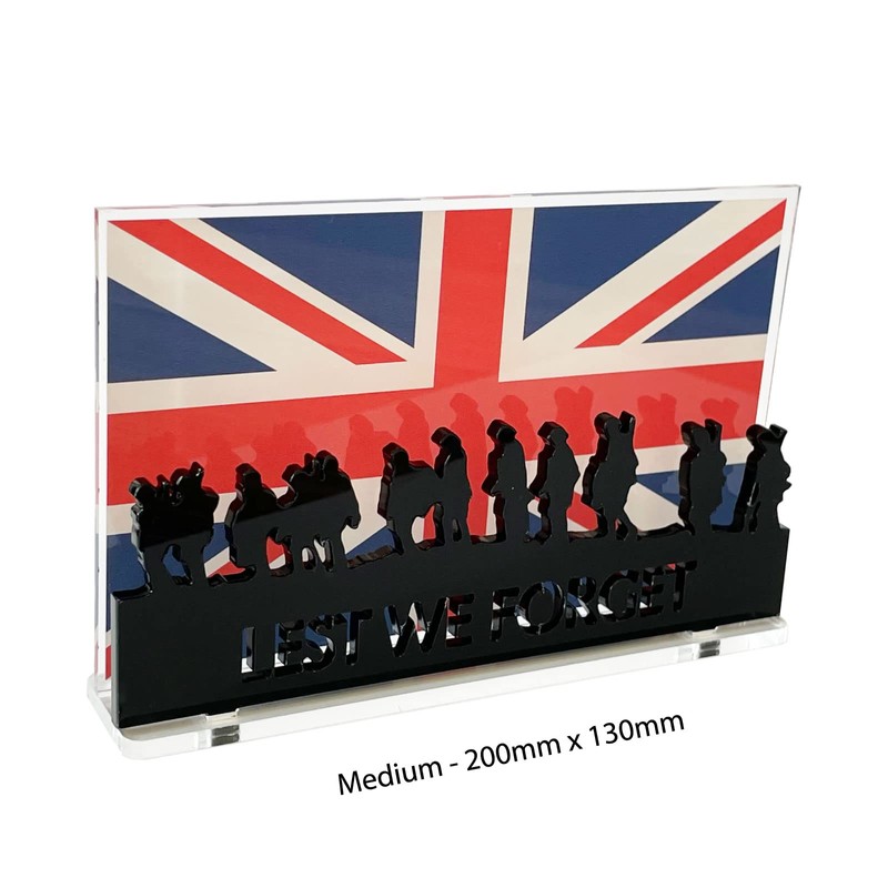 Lest we Forget Soldier UK Flag Remembrance Sunday, Armistice Day,