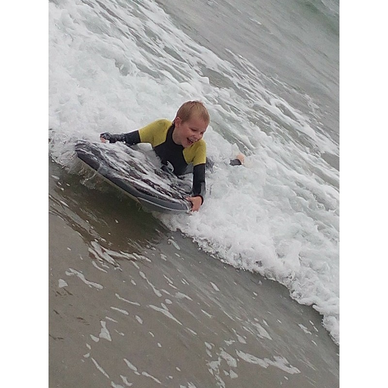 Kids warm 5mm full wetsuit for all watersports/beach use (sizes