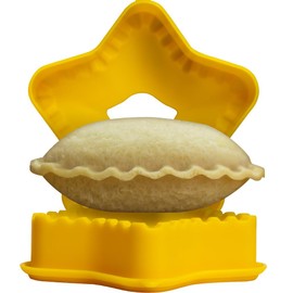 Sandwich Cutter and Sealer (Star) - Crustless Sandwich Maker - Great for Lunchbox and Bento Box - Boys and Girls Kids Lunch - Sandwich Cutters for Kids