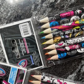 2013 Monster High Dolls Color Pencils  New 8 Colors 1pack only