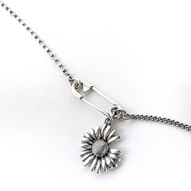 Vintage Daisy Flower Safety Pin Pendant Necklace for Women Ancient Dainty Retro Sunflower Charm Cuban Link Beaded Adjustable Chain Choker Necklaces Fashion Bohemian Summer Jewelry Bff Daughter Gifts