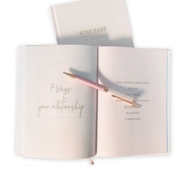 Boss Babe Planner (English) | Daily Planner & Organiser | Achieve your wildest dreams | Focus, Motivation & Life Hacks | Vegan Leather, A5, undated (Pink)