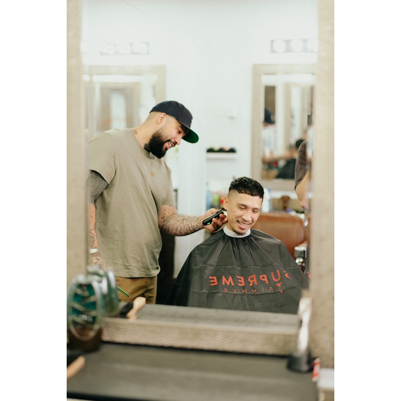 Supreme Trimmer Red Logo Barber Cape & STO710 Clipper Blade