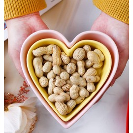 Sizikato Cute Heart Shaped Ceramic Bowl Salad Bowl Dessert Bowl Snack Bowl.