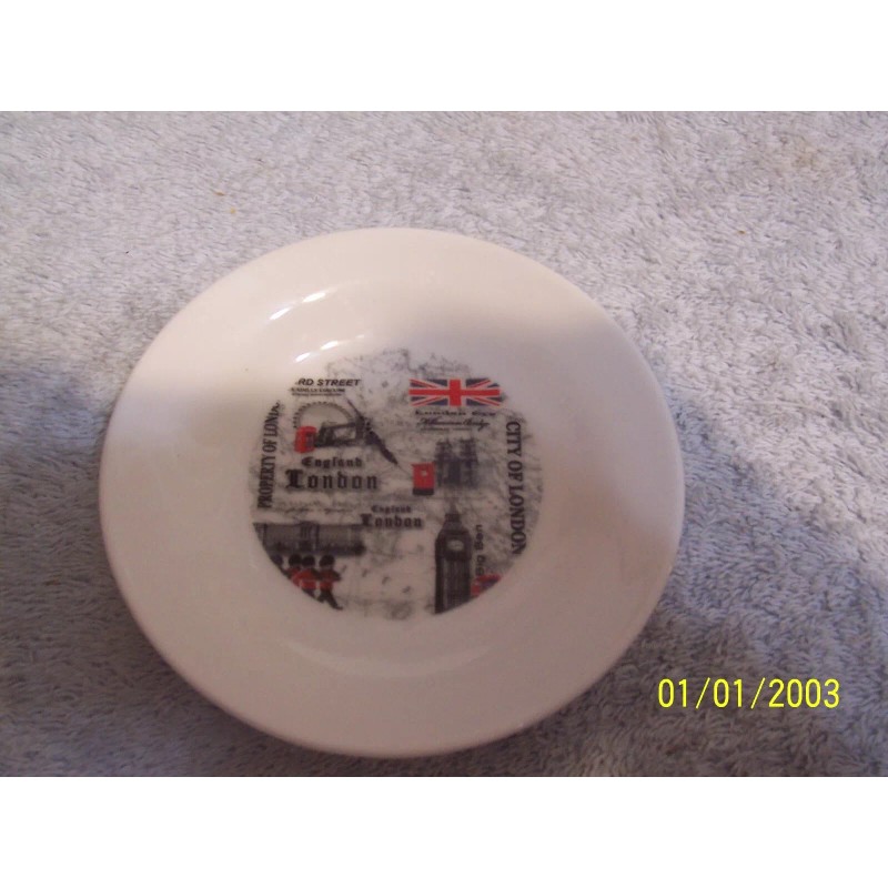 London, England 10 Oz. Mug, Tea Bag Holder & Spoon