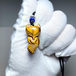 MYLYAHY Gem Stone Fox Pendant Necklace for Women Men, Gold, Agate