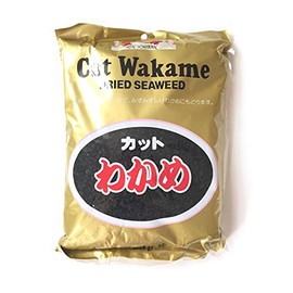 Cut wakame dried seaweed