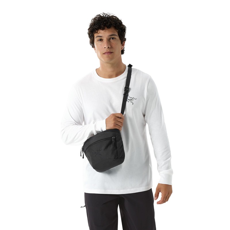 Arc'teryx Mantis 2 Waist Pack | Versatile 25L Waist Pack,