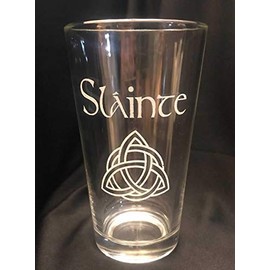 SLAINTE Celtic Irish Trinity Knot Cheers Beer Pint Glass Craft Engraved St Patricks Day Gaelic Ireland