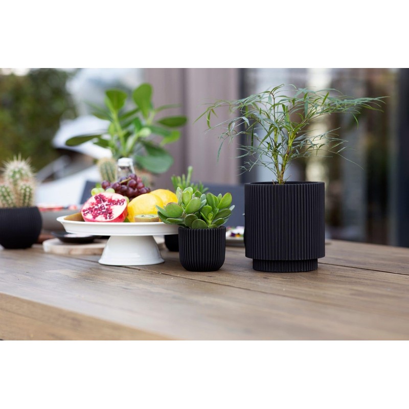 Capi Europe - Pot Cylinder Groove Black & Gold -