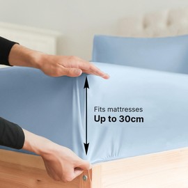 Double Fitted Bed Sheet – Deep Pocket – Fits Mattress up to 30cm (12") – Soft Brushed Microfiber – OEKO-TEX Certified – Fade & Shrink Resistant – Bottom Sheet – Easy Care – Light Blue, 135 x 190cm