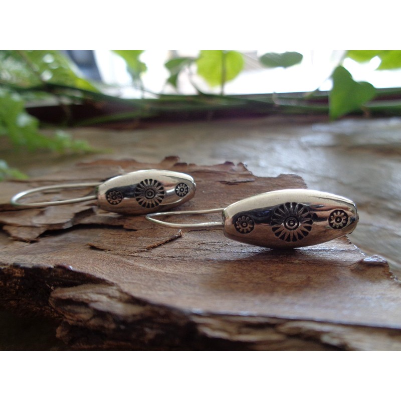 Long decorated Bali earrings, very light earrings