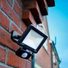 Luceco Essence Multi-Position Floodlight 10W 1050lm 4000K IP65 PIR Dask