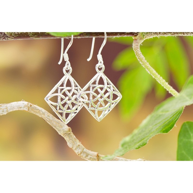Bohemia Mandala Earrings 1.9 cm Celtic Infinity Knot Earrings Mandala
