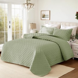 JYHOPE Ultrasonic Reversible Quilt Set with 1 Quilt and 2 Pillow Shams, Soft and Lightweight Coverlet for All Seasons, Water and Stain Resistant Bedspread, King (Sage Green,102x90)