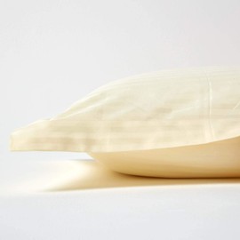 HOMESCAPES Damask Vanilla Cushion Cover 50 x 90 cm with Raised Seam and Satin Stripes, 100% Egyptian Cotton, 330 Thread Count