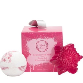 Fresh Line Xmas Set Strawberry & Milk Fizzing Ball, 120gr & Handmade Soap, 108gr