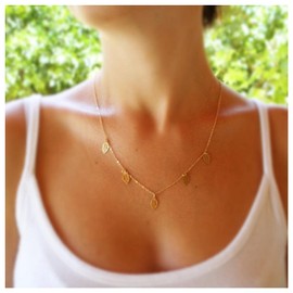 Allereya Vintage Leaf Dangle Necklace Metal Leaf Pendant Necklace Tiny Leaf Choker Necklace Gold Minimal Choker Necklace Jewelry for Women and Girls