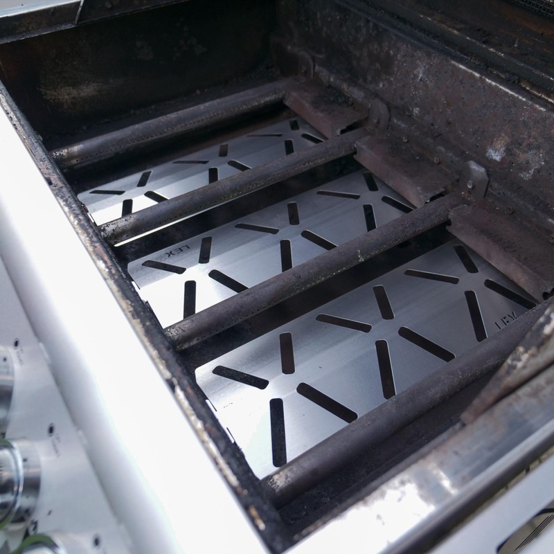 Grillrost.com Das Original Napoleon LEX 485 Heat Reflector - More