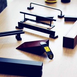 SOLDIER BAR Fan Team Fingerboards Park Launch Ramp S.K.A.T.E Must Be (Dark Red, 140x85x50mm)