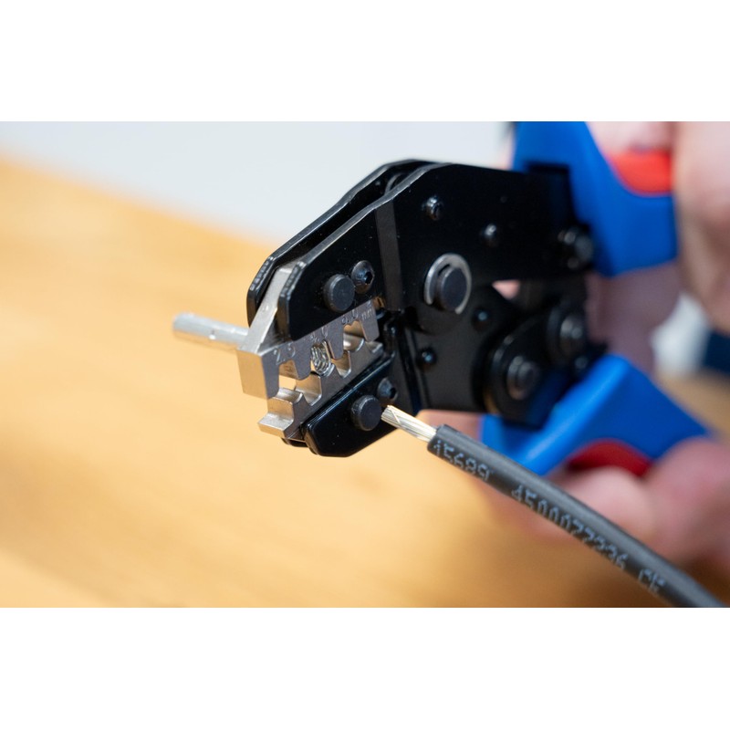 WEICON TOOLS Crimpzange MULTI, Presszange mit Wechselmagazin, Aderendhülsenzange-Set, Ratschen-Automatik, blau/rot
