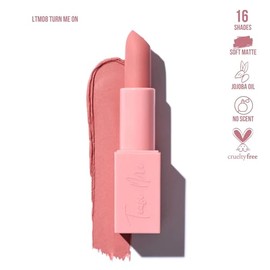 Beauty Creations Tease Me – Labial en barra mate (Turn Me On) – Pigmentación intensa y fórmula ligera con aceite de jojoba