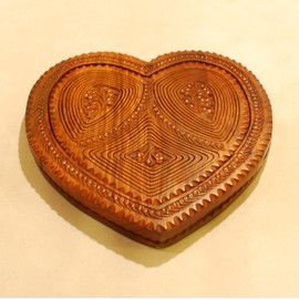 PKDBC Wooden Compartment Spring Basket (12 Inch, Heart Shape 3 Compartments)