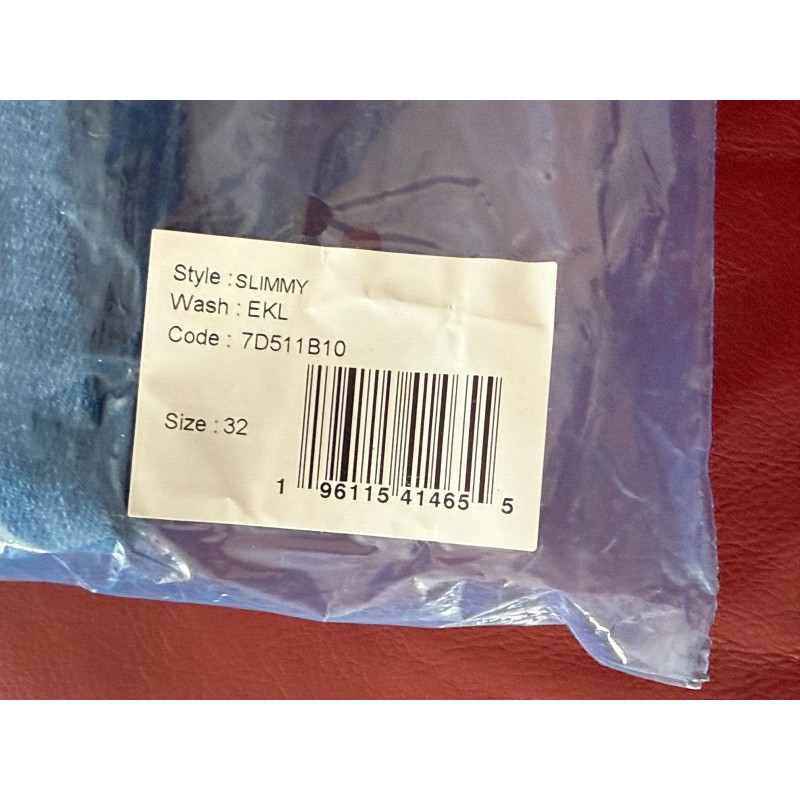 7 For All Mankind $208 7 For All Mankind Slimmy