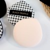 Even and soft makeup cushion puff, bouncy elasticity / 균일하고 부드러운 메이크업 쿠션 퍼프 쫀득한 탄성