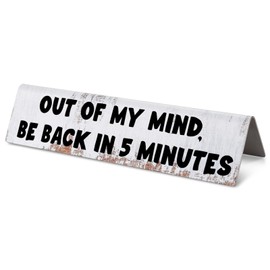 Funny Office Desk Novelty Nameplate for Coworker, EVERYDAY I'M HUSTLIN Nameplate Sign for Nurse Employee Coworker Boss Leader Colleague Friends Gifts, Office Desk Supply Accessories XT248
