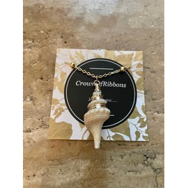 CrownOfRibbons Pretty Shell Necklace, Beach Jewellery for Women in a Gift Bag