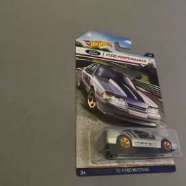 HOT WHEELS HW 2015 Ford Performance '92 FORD MUSTANG Silver 3/8