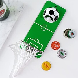 Arola Abridor magnético de botellas de fútbol, abridor de pared de metal extraíble con colector de tapas, regalo para amantes del fútbol, la cerveza y los hombres, uso como decoración de cocina y patio.