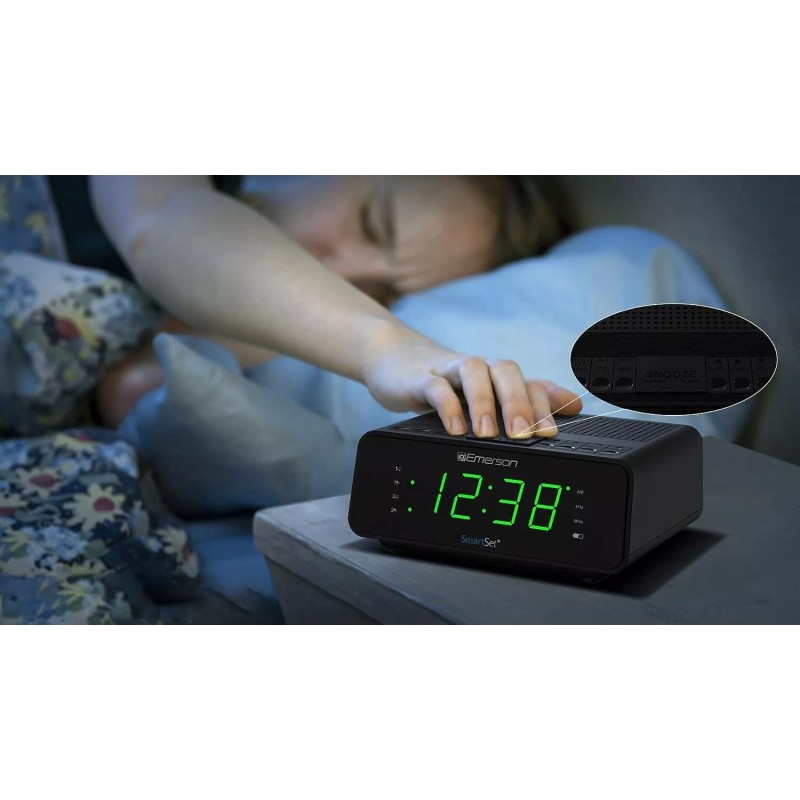 Emerson SmartSet Alarm Clock Radio with AM/FM Radio, Dimmer, Sleep